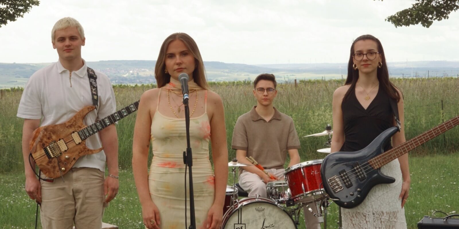 Plac veröffentlichen Debütsingle „Souvenir" – Ein Song über einseitige Liebe
