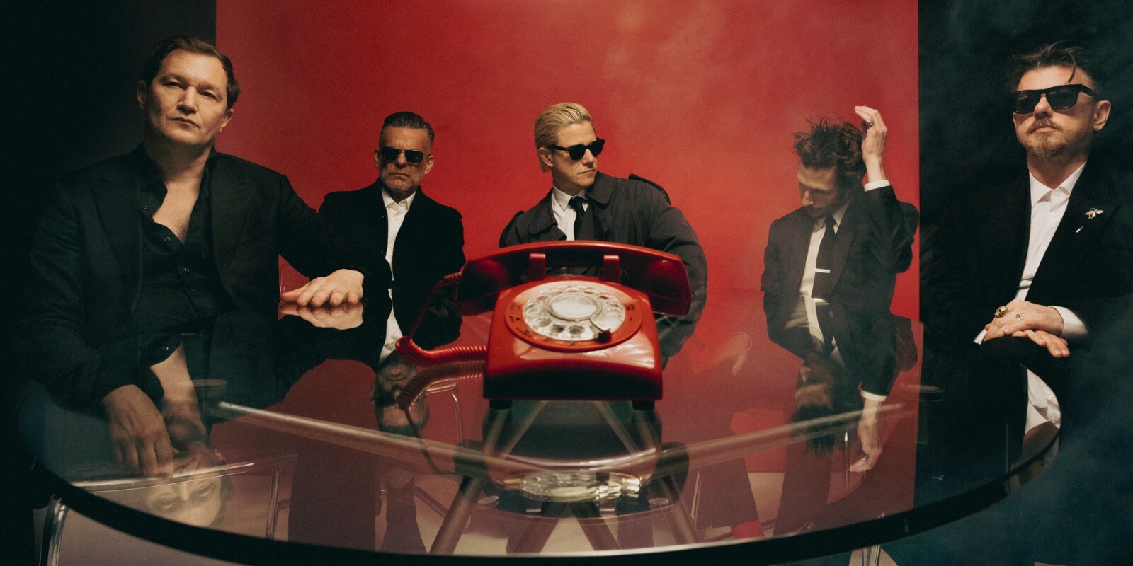 Interpol: „Iron City" als Vorabsingle zu „This Mirror Weighs a Ton"