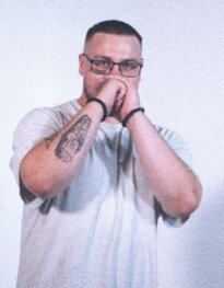 Somniia veröffentlicht "LOVESTORY" – Rap über Reue und zerbrochene Liebe