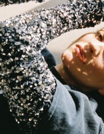Tove Styrke veröffentlicht "Sunflower" – Liebeslied als Selbsterkenntnis