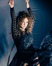Heidi Curtis bringt Titeltrack "Summon" zur neuen EP raus