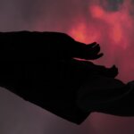 Ro Bergman veröffentlicht Debütalbum „SAUM" – Indie Rock im Übergang