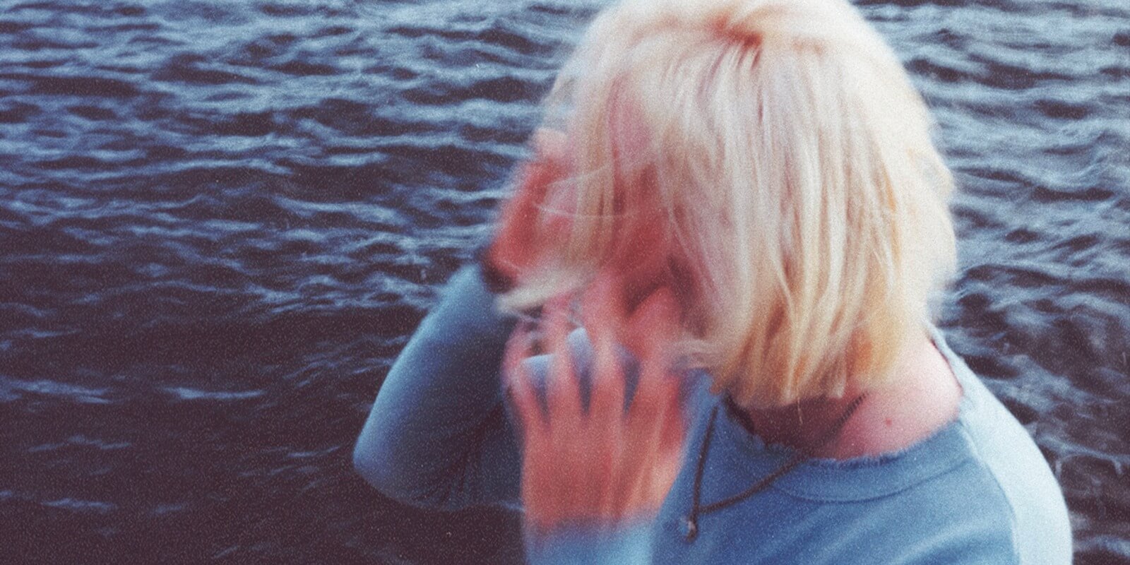„WILL YOU EVER LET ME KNOW“: Dolphin Love singt vom bewussten Nichtwissen