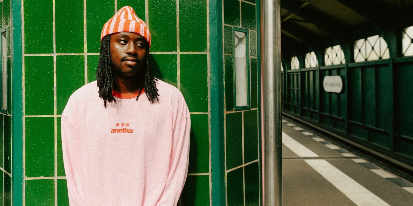 Jonny Mahoro: Darum heißt sein Debütalbum „Nichts ist für immer“