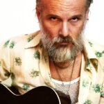 Lars Bygdén veröffentlicht neues Album War: Vom Licht ins Dunkel