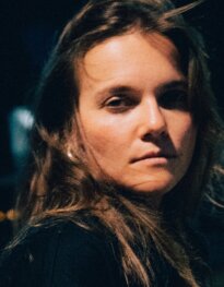 Mel D veröffentlicht neue Single "Orange" mit bittersüßer Metapher